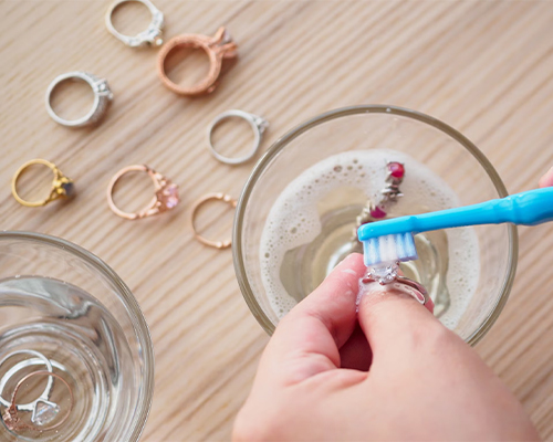 Sustainable jewellery cleaning